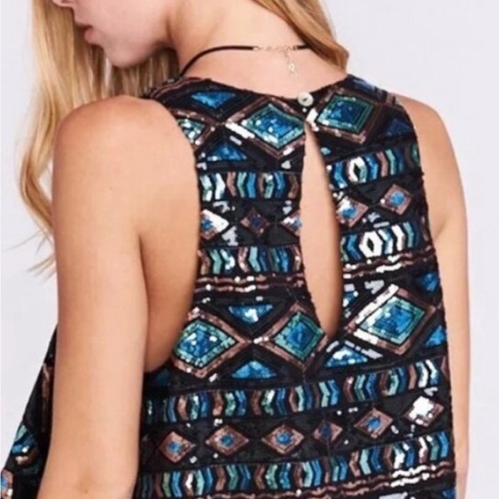 Show Me Your MuMu Blk n Multicolored Aztec Sequin Crop Top. NYE Party! Size M - Picture 5 of 5